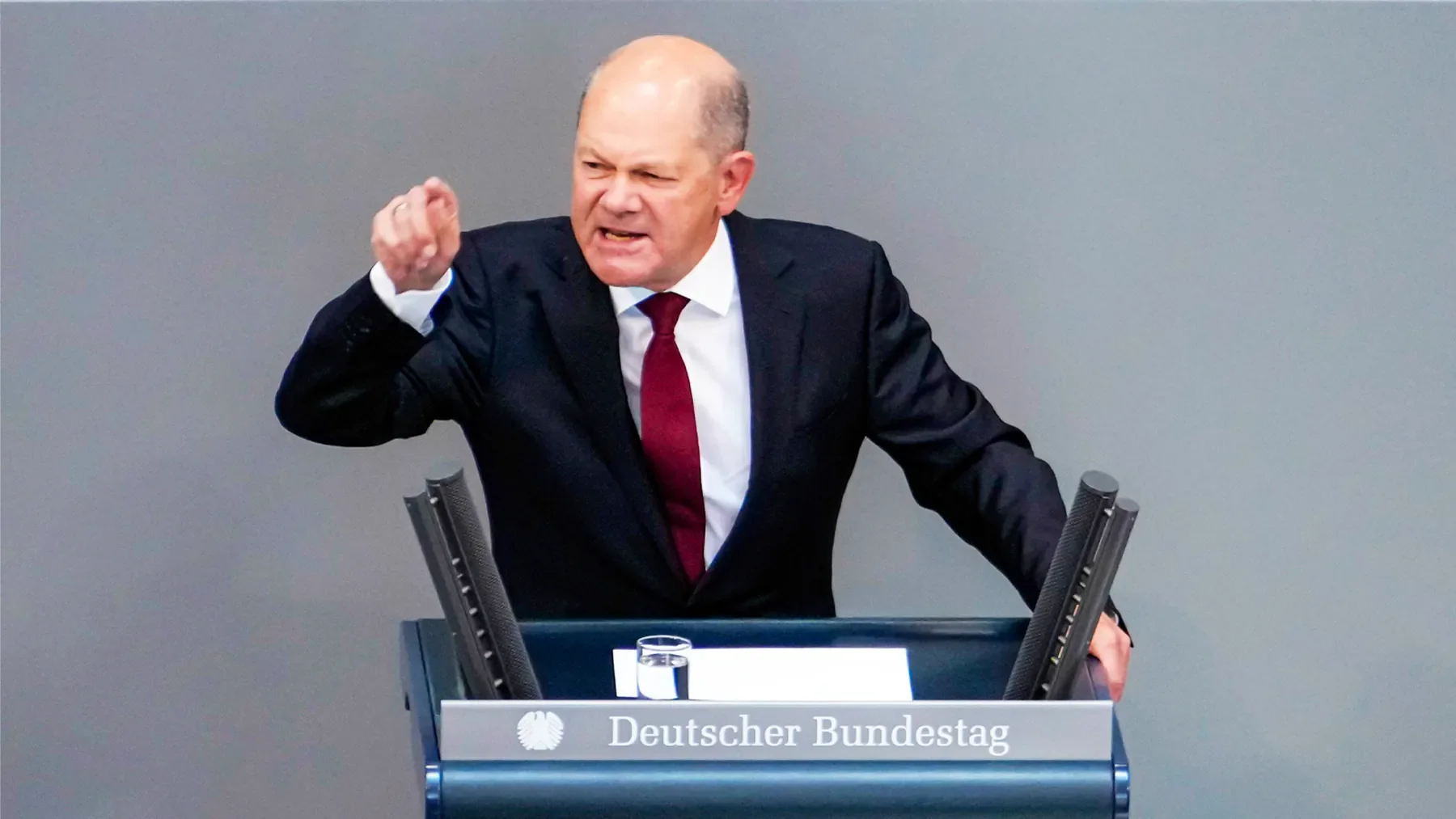 Experte erkennt auffälliges Detail bei Olaf Scholz