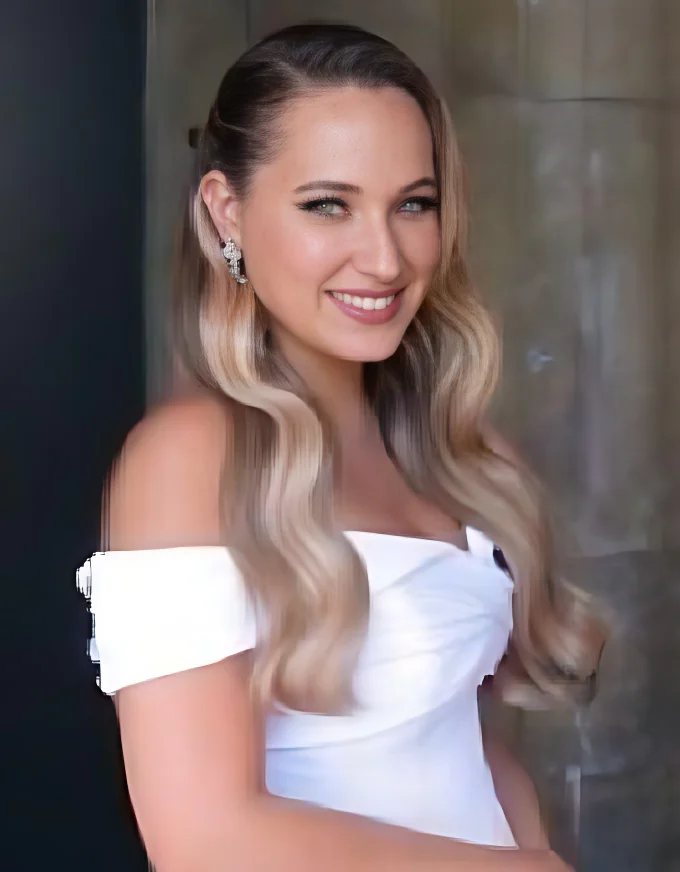 Gal Gadot's Younger Sister: Who is Dana Gadot? | Celebrities InfoSeeMedia