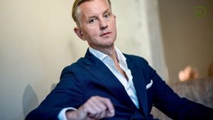 Max Raabe Krankheit: Verschobene Konzerte, Neues Album und Hintergründe zum Sänger und Palast Orchester