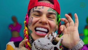 Wie hoch ist das Vermögen von 6ix9ine? Ein Einblick in das Leben des umstrittenen Rappers